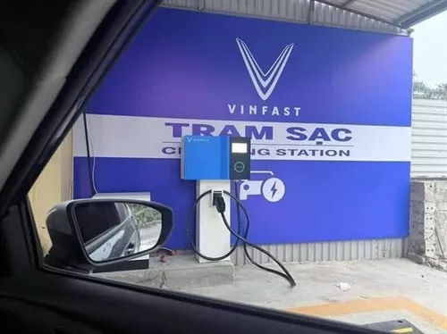 Dự án trạm sạc cho khách 01